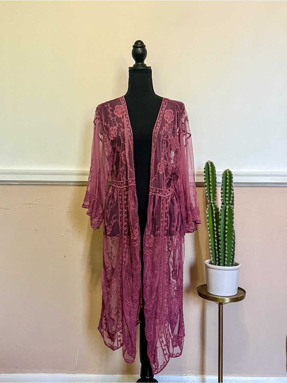 Lace Duster - Picture 3 of 5